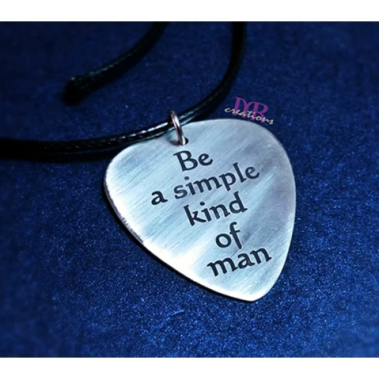 Μενταγιόν ασημένια πένα κιθάρας be a simple kind of man