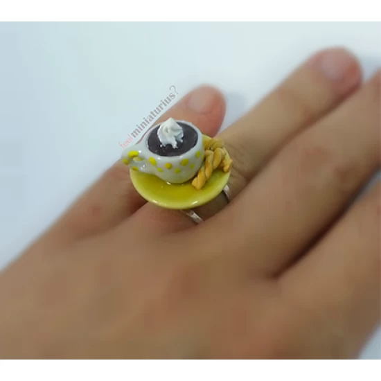 Handmade cinnamon cookie coffee cup ring